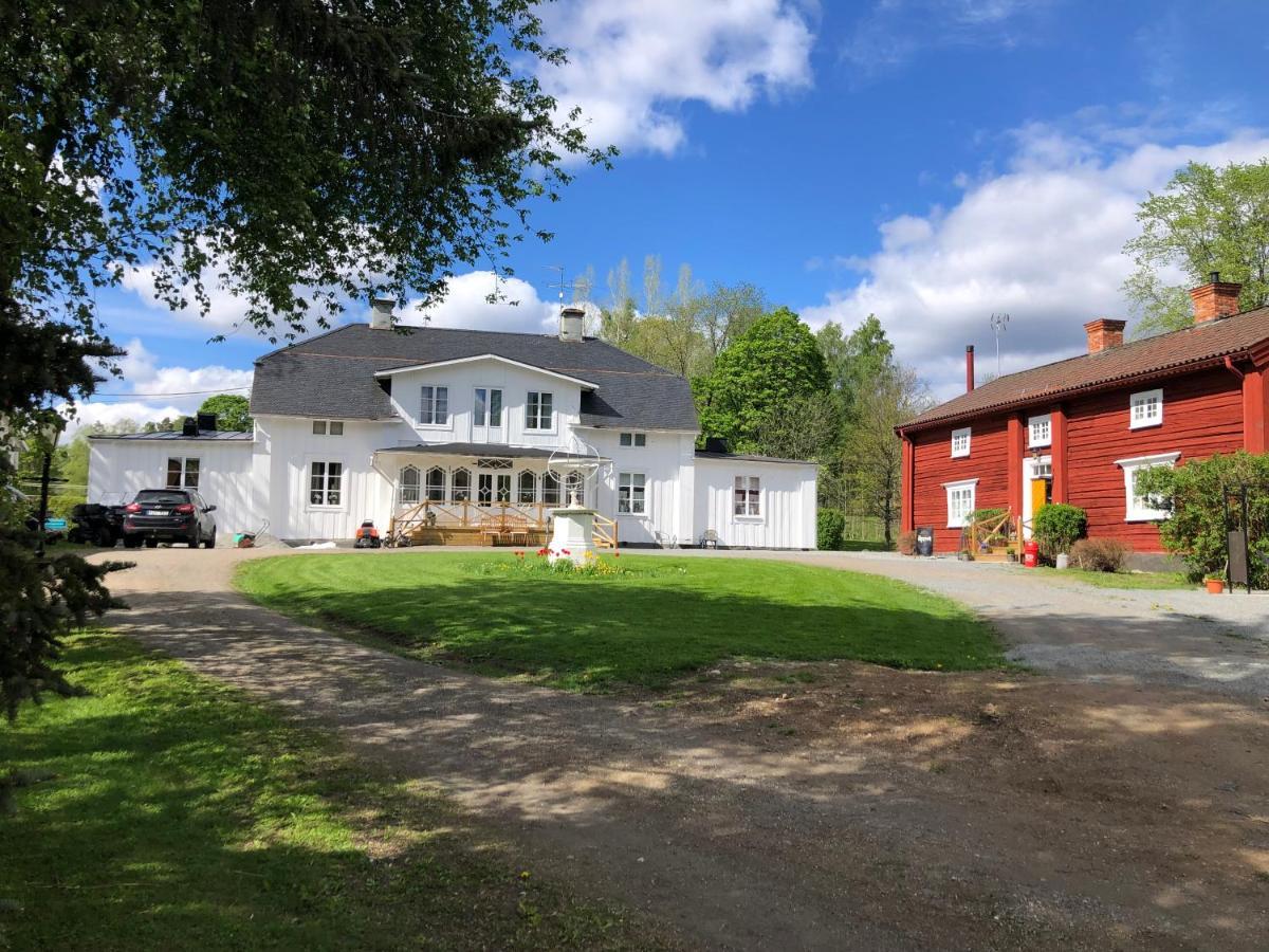 Bredsjoe Gamla Herrgard White Dream Mansion Hallefors  Exterior photo